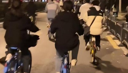 一觉醒来开封全是单车,调度员:拉不完,根本拉不完!