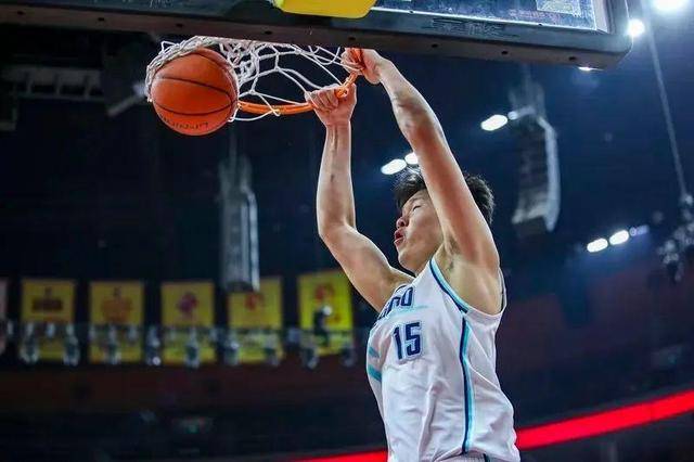 NBA选秀大会：中国小将杨瀚森首轮第16顺位被灰熊选中