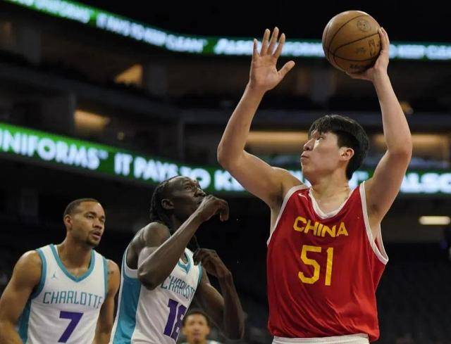 NBA选秀大会：中国小将杨瀚森首轮第16顺位被灰熊选中