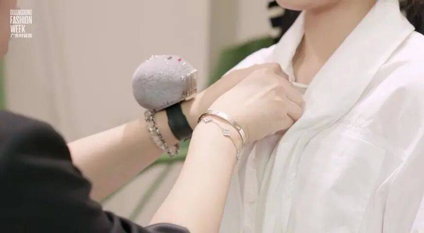 太酷了!15岁留学,虎门00后女孩回乡创立了自己的品牌